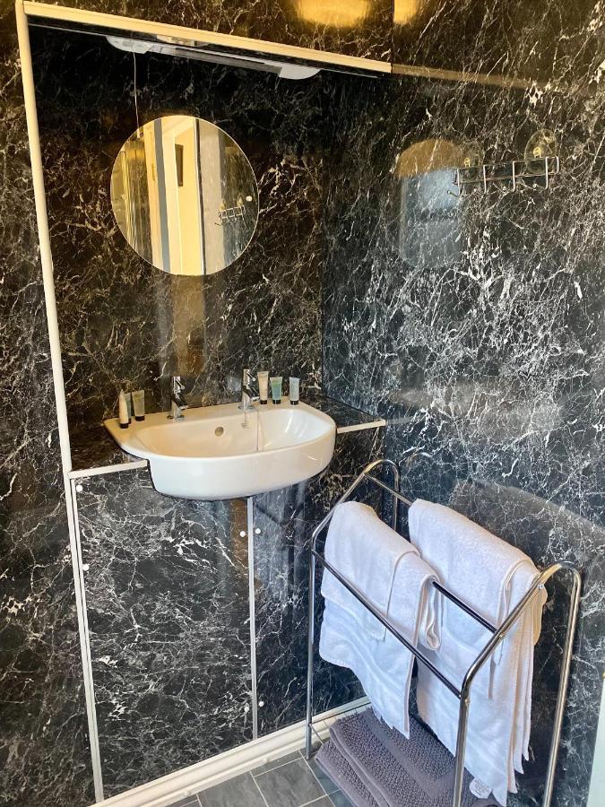 Newcastle Arms Hotel Колдстрийм Екстериор снимка